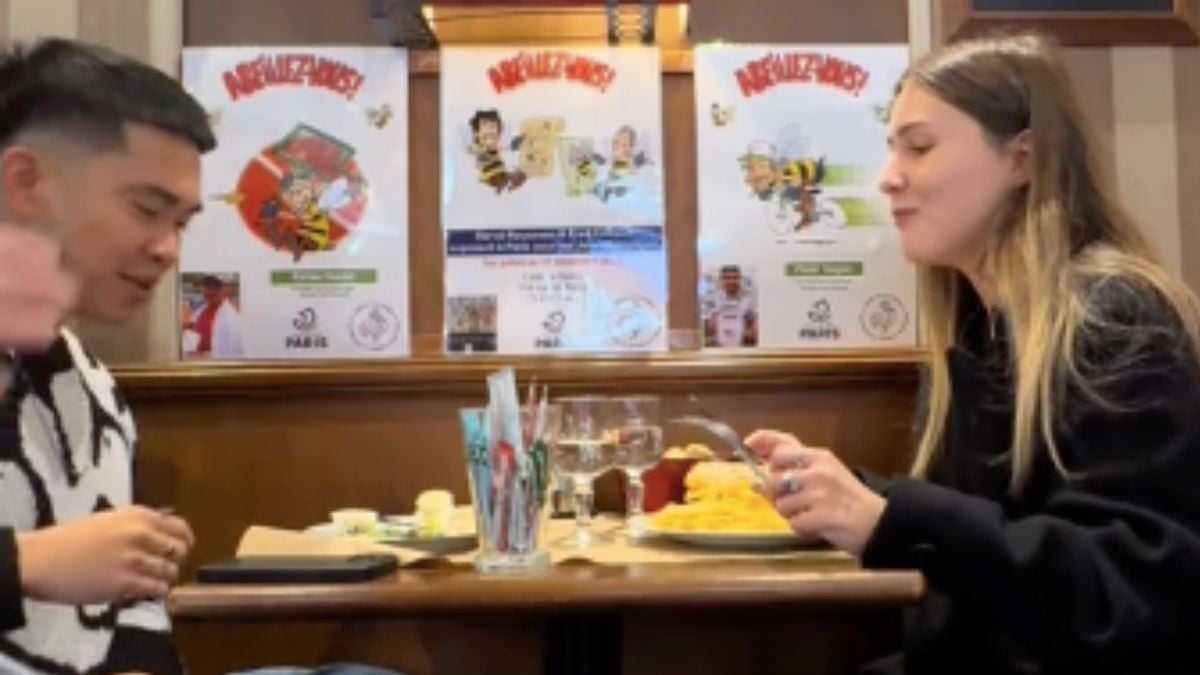 Ce couple visite les pires hôtels et restaurants de Paris et fait un carton sur TikTok