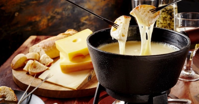 Manger une fondue ne propage pas le Covid selon une étude