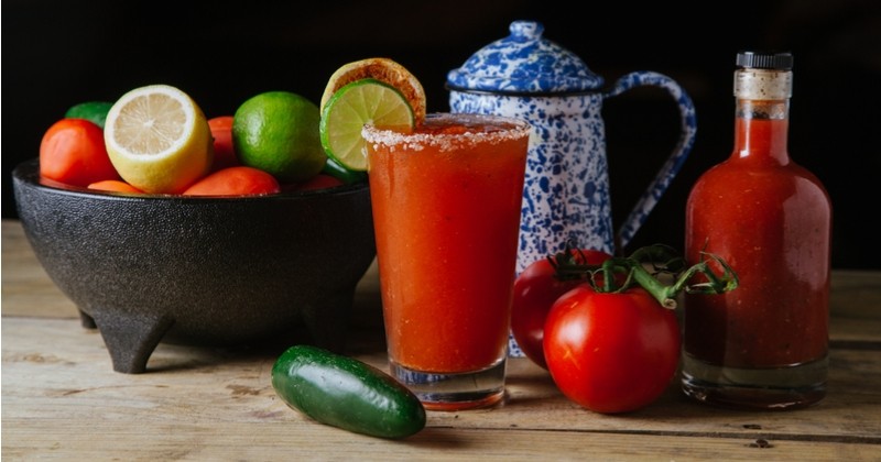 Soupe de tomate façon Bloody Mary, un twist surprenant au célèbre cocktail