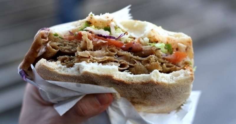 De quelle origine est le sandwich kebab ? 