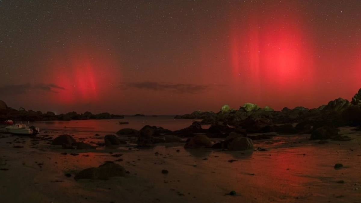 Des aurores boréales rouges