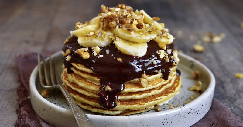Pancakes à la banane fourrés au chocolat