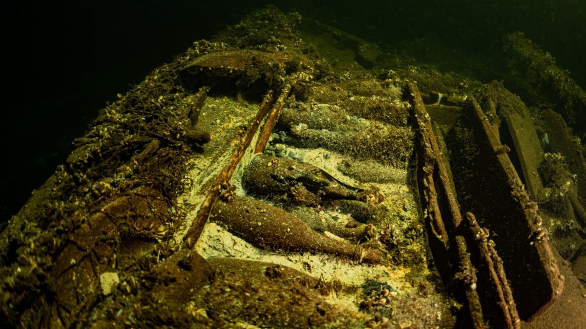 Une cargaison de bouteilles de champagne vieille de 2 siècles découverte dans l'épave d'un bateau
