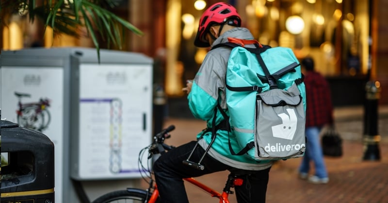 Quels sont les plats les plus commandés en France ? Deliveroo dévoile le classement 2021 !