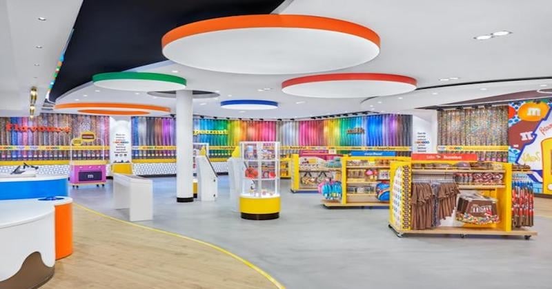 M&M's ouvre un nouveau magasin très coloré avec un gigantesque 