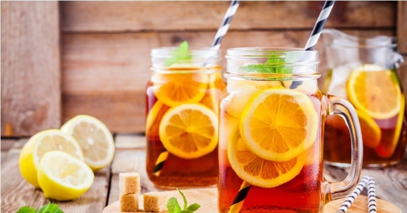 Pour bien vous rafraîchir, découvrez notre recette de thé glacé menthe et citron !