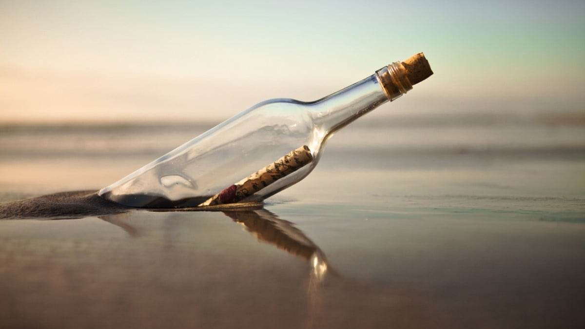 Une bouteille à la mer porteuse d'un message