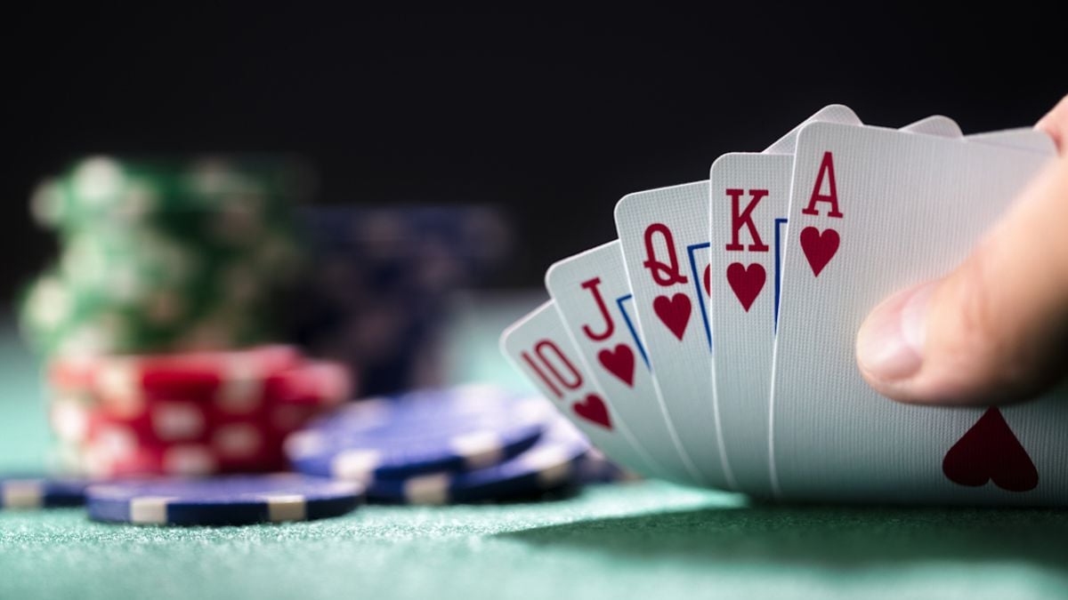 Il se fait licencier puis remporte... 800 000 euros au poker quelques heures plus tard 