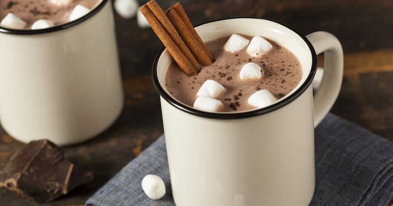 Du fromage dans du chocolat chaud : l'étonnante recette qui fait le buzz sur TikTok !