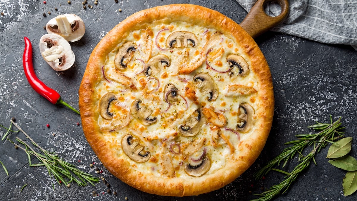 pizza blanche aux champignons