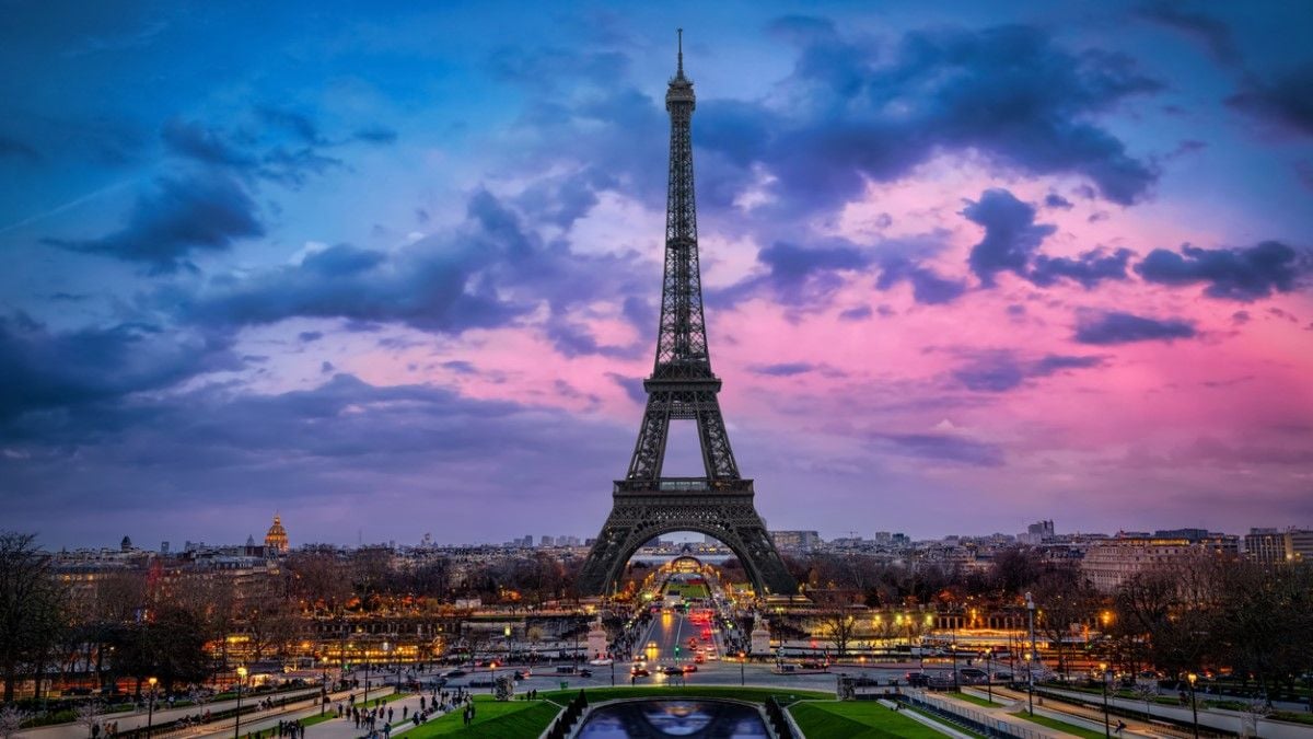 Les monuments de Paris et du monde entier vont être plongés dans le noir ce soir, voici pourquoi