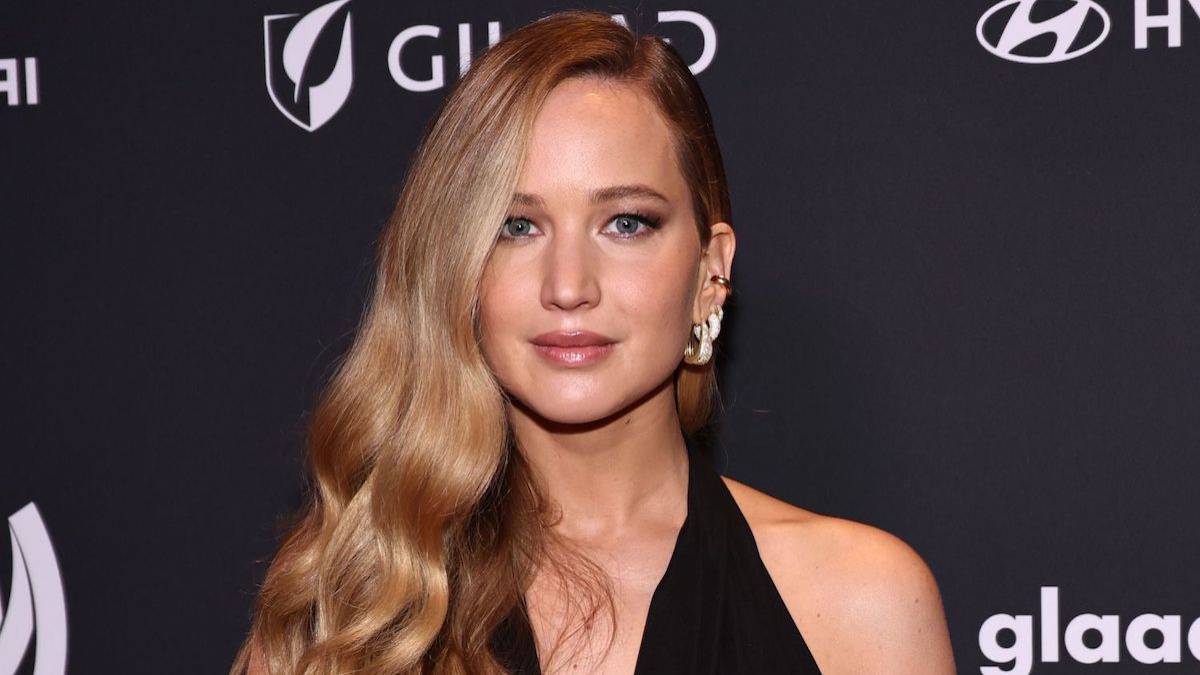 Jennifer Lawrence enceinte de son deuxième enfant, qui est son mari méconnu ?