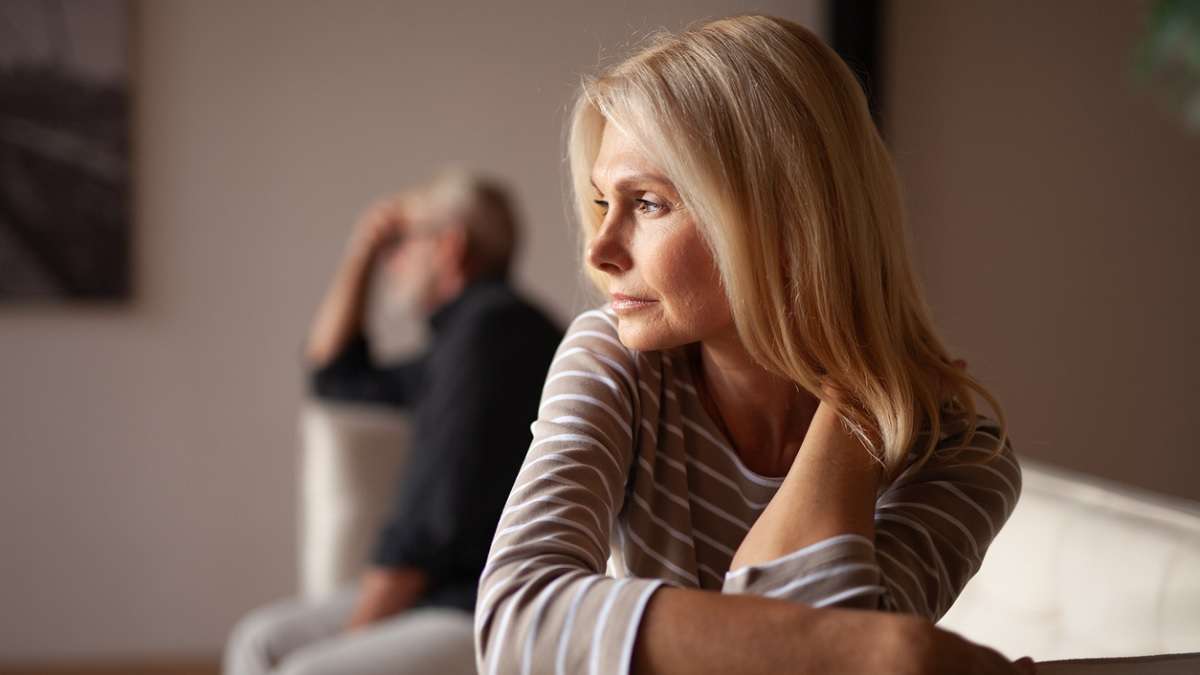 Trompée par son compagnon à de multiples reprises, elle décide de rester avec lui pour une raison surprenante