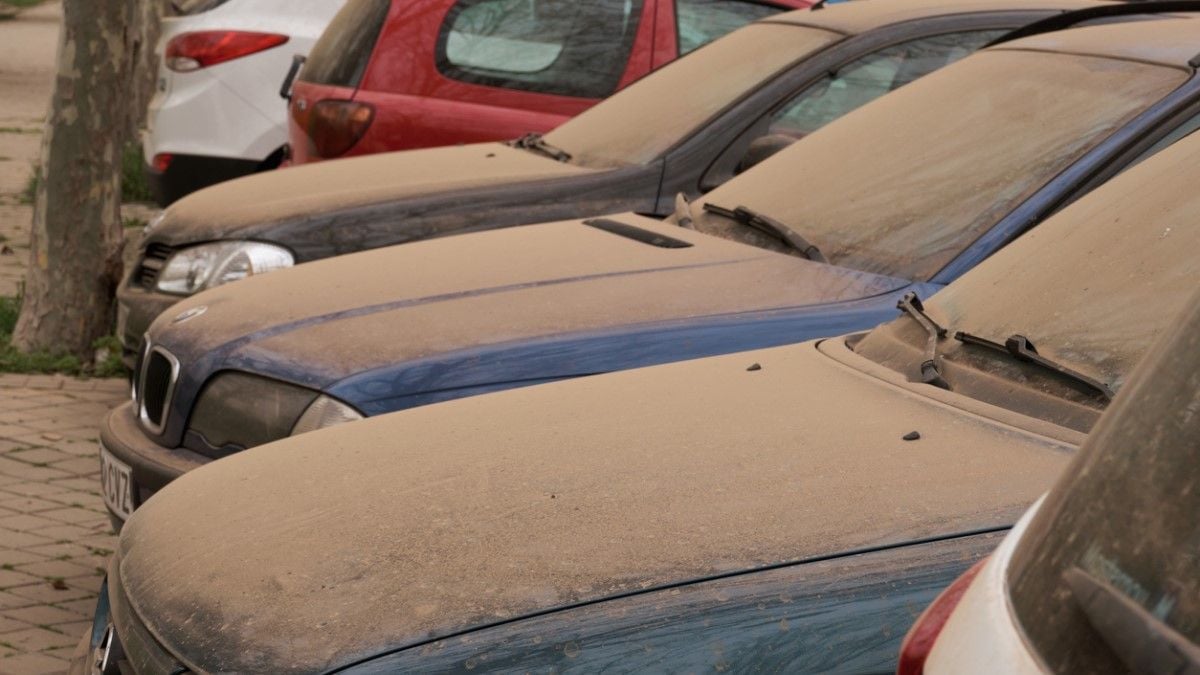 Sable du Sahara : pensez à nettoyer votre voiture avant de conduire pour éviter une amende salée 