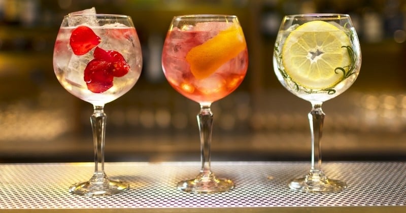 Cocktail au rosé, amaretto, vermouth... les tendances cocktails à ne pas rater avant la fin de l'été !