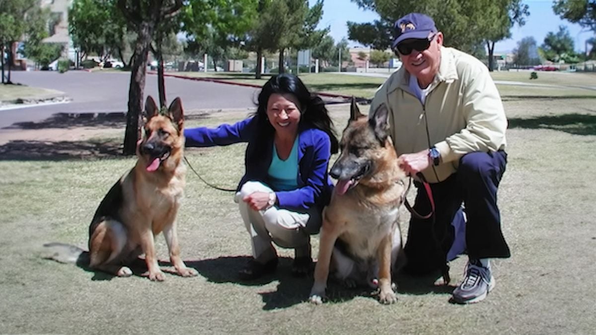 Un pompier révèle le geste déchirant des chiens de Gene Hackman quand ils sont arrivés à son domicile