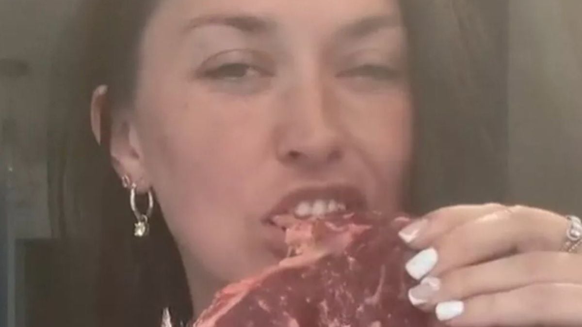 Elle mange 5 000 calories de viande et d'œufs par jour et dévoile sa « transformation » physique