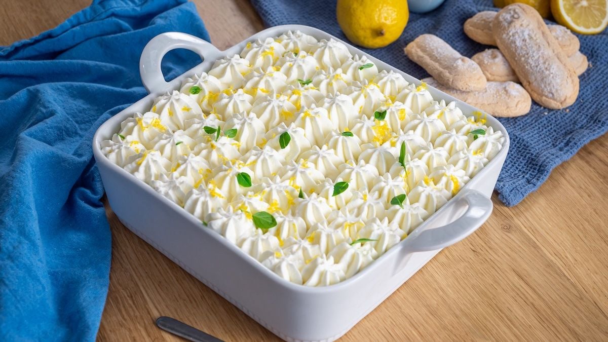 Impressionnez vos convives avec ce magnifique tiramisu au limoncello, une bouchée de fraîcheur et de gourmandise !