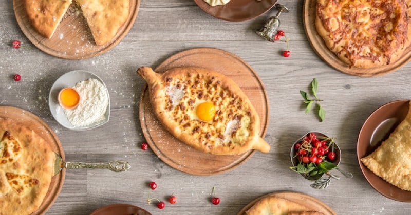 Découvrez cette spécialité georgienne le Khachapuri !