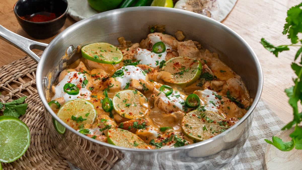 Poulet mijoté à la crème de coco et citron vert