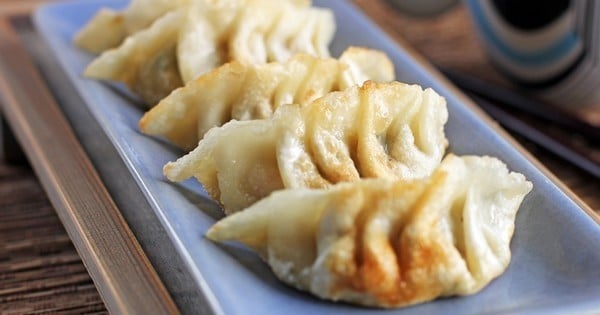 Gyozas ou raviolis japonais