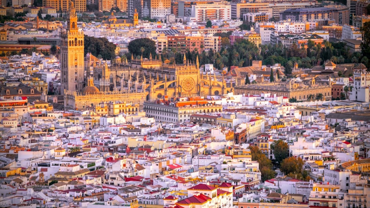 Cette ville à seulement 2h de Paris est la destination parfaite pour profiter du soleil cet automne