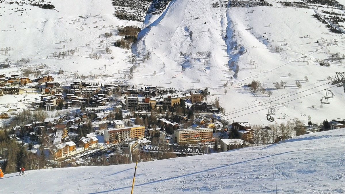 Dans cette station de ski, le parking est à 30 euros la journée, les visiteurs fulminent