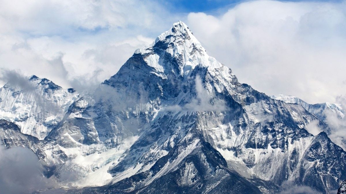 La découverte d'une montagne 100 fois plus haute que l'Everest choque les scientifiques