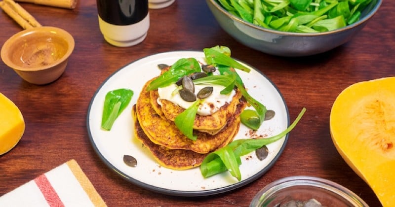 Réservez-vous un moment gourmand en préparant ces pancakes à la courge et St Môret Réduit en sel