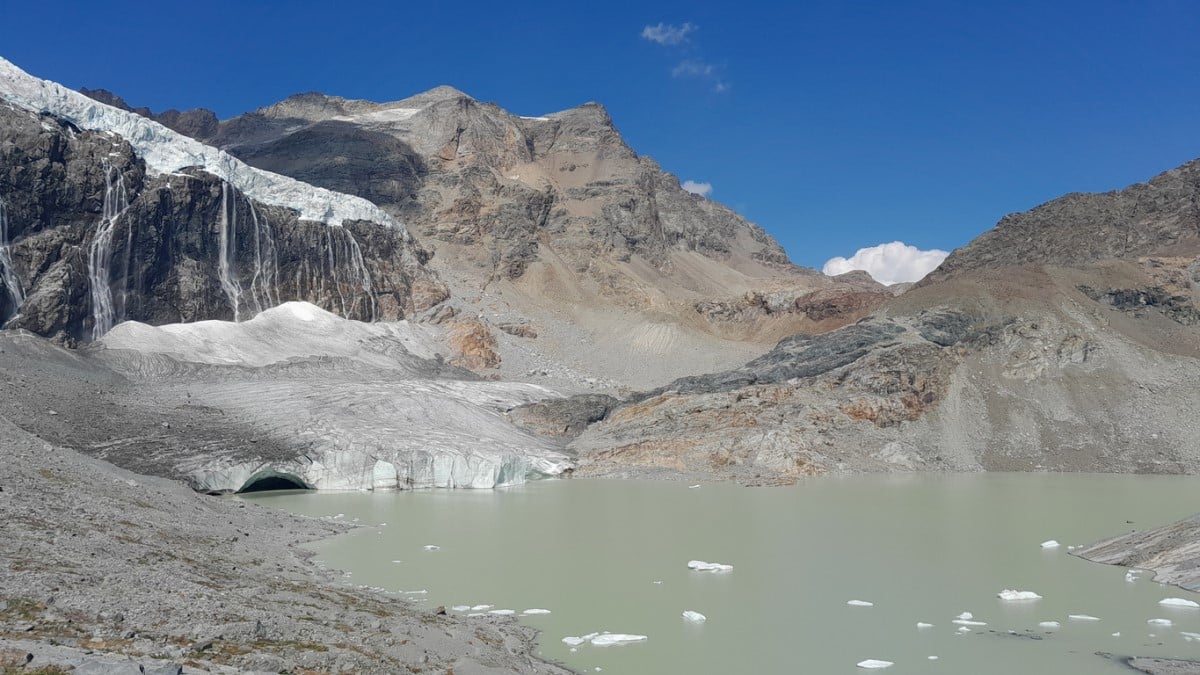 La fonte d'un glacier dans les Alpes