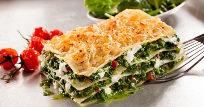Faites le plein d'énergie grâce aux lasagnes végétariennes saveurs épinard, poivron et chèvre !