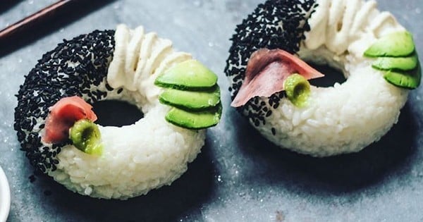 Voici... les sushis donuts ! La tendance food la plus étonnante du moment ! Apprenez à les faire vous aussi