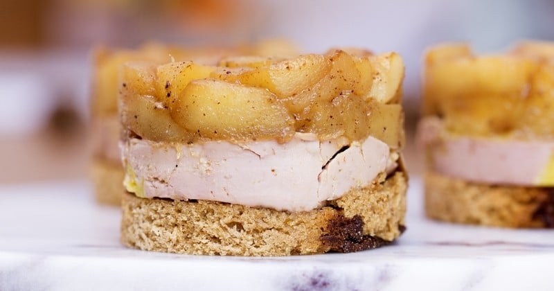 Foie gras aux pommes caramélisées façon bavarois