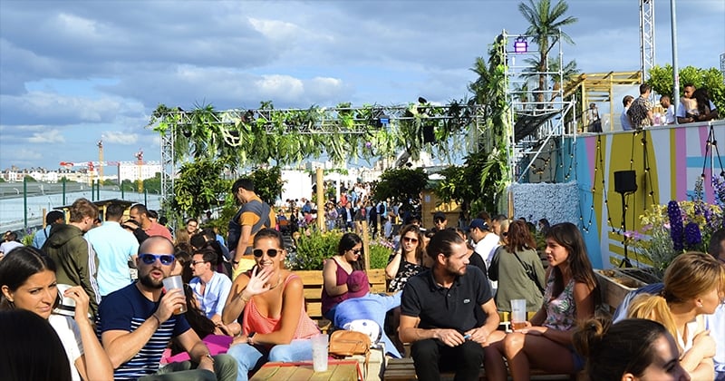 Foodtruck, Dj, cinéma en plein air... Venez chiller sur le rooftop végétal du Jardin Suspendu !
