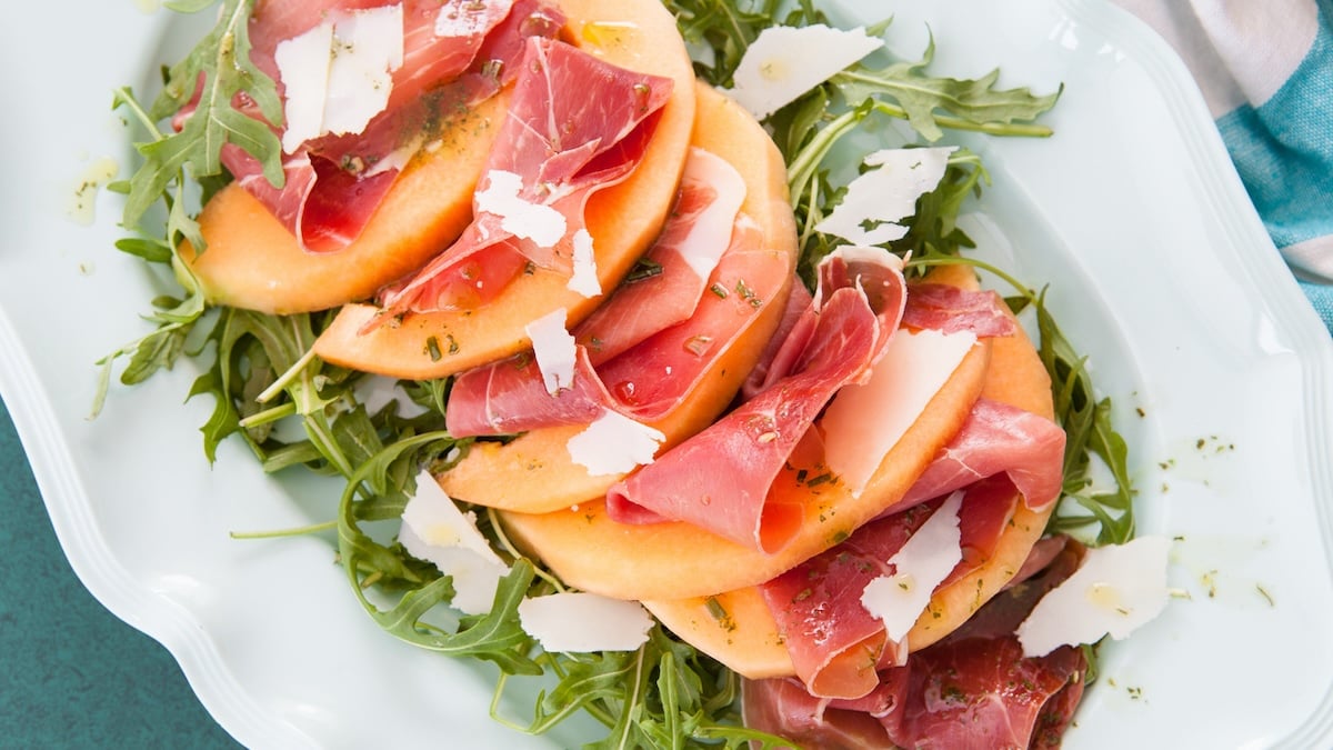 Assiette de melon au jambon