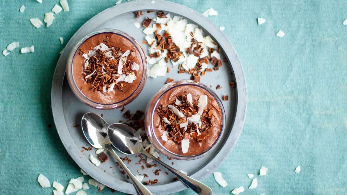 Pour le dessert, faites-vous plaisir avec une mousse légère au chocolat et à la noix de coco !