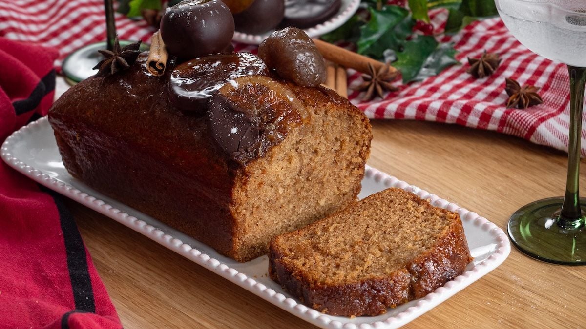 Réalisez votre pain d'épices pour Noël, cette recette moelleuse et gourmande est super facile à faire !