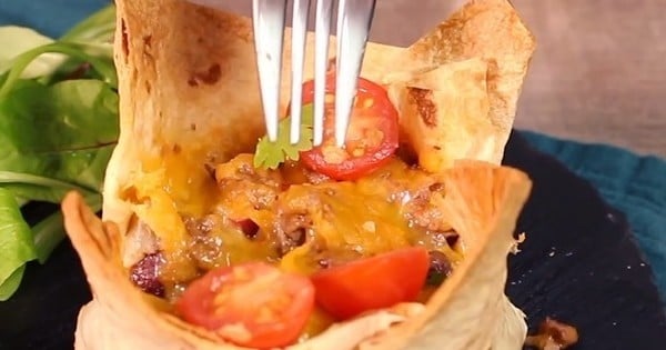 Taco cups au fromage, à la viande et aux haricots rouges - Recette