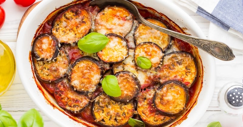 Ce plat gourmand d'aubergines très facile à réaliser fait le buzz sur Youtube !