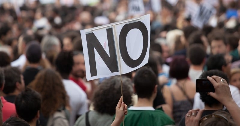 Le jugement de « La Meute », condamnée pour « abus sexuel » et non « viol », l'affaire qui secoue l'Espagne