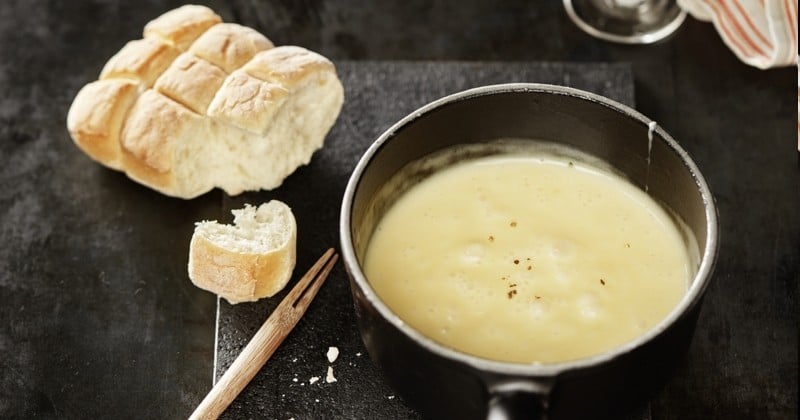 Une compagnie aérienne suisse vous propose la vraie fondue au fromage à bord de ses vols !