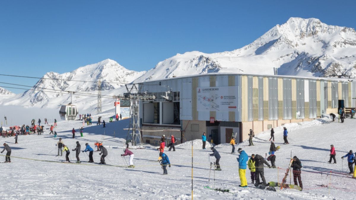 Scandale à La Plagne, des étudiants belges saccagent une résidence et défèquent dans les couloirs