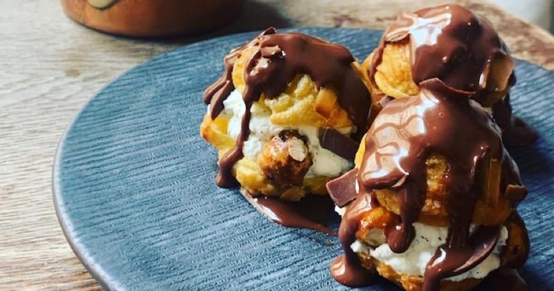 Amandine Chaignot partage sa recette de profiteroles et c'est un délice !