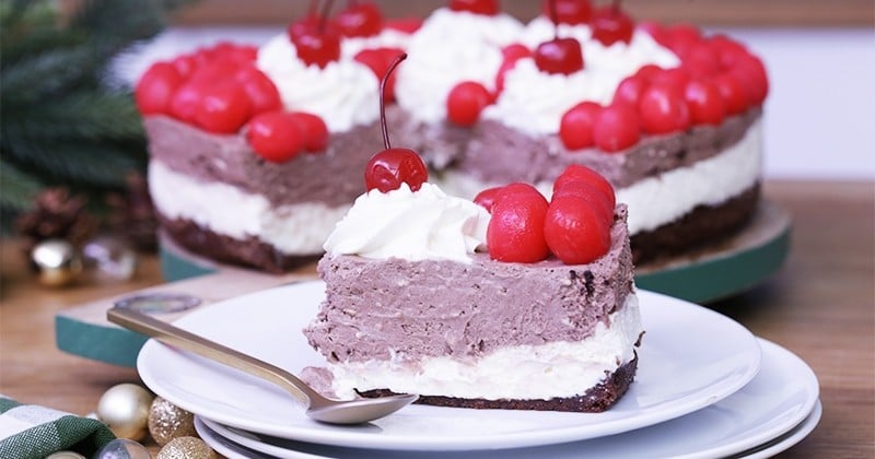 Fondez pour le duo choc de la rentrée : le cheesecake forêt noire !