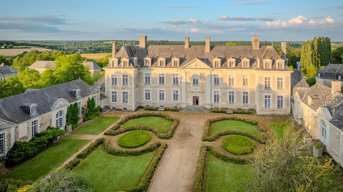 vue aérienne sur le château de Magnanne