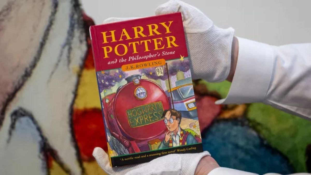 Trouvé dans une poubelle, ce livre Harry Potter unique au monde a été vendu... 25 000 euros