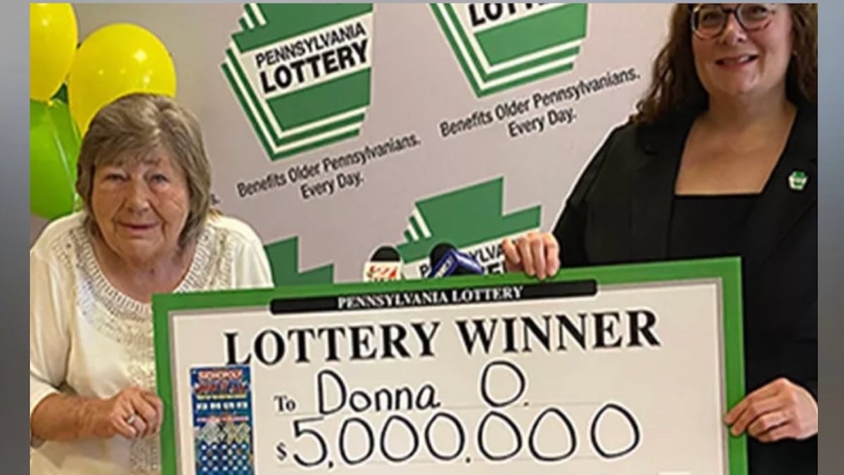 Écrasée par les coûts de son traitement contre le cancer, elle joue à la loterie et gagne... 5 millions
