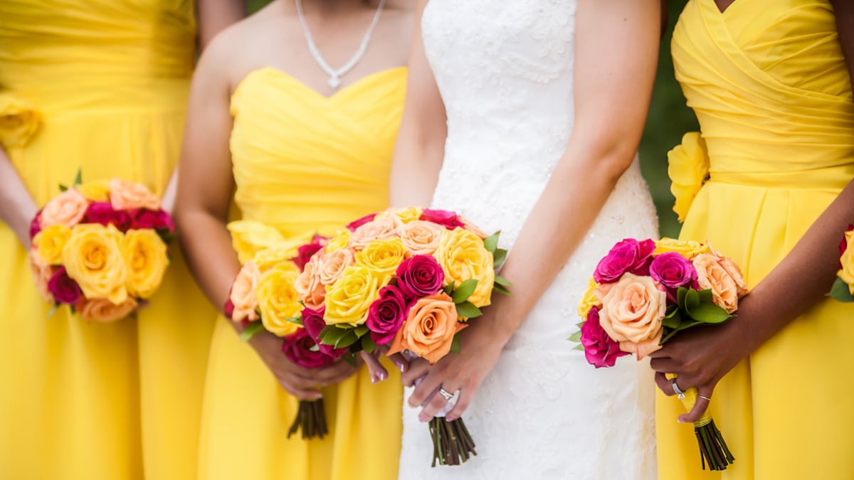 Une mariée expulse sa soeur de la cérémonie à cause de sa robe qui «gâche le code couleur»