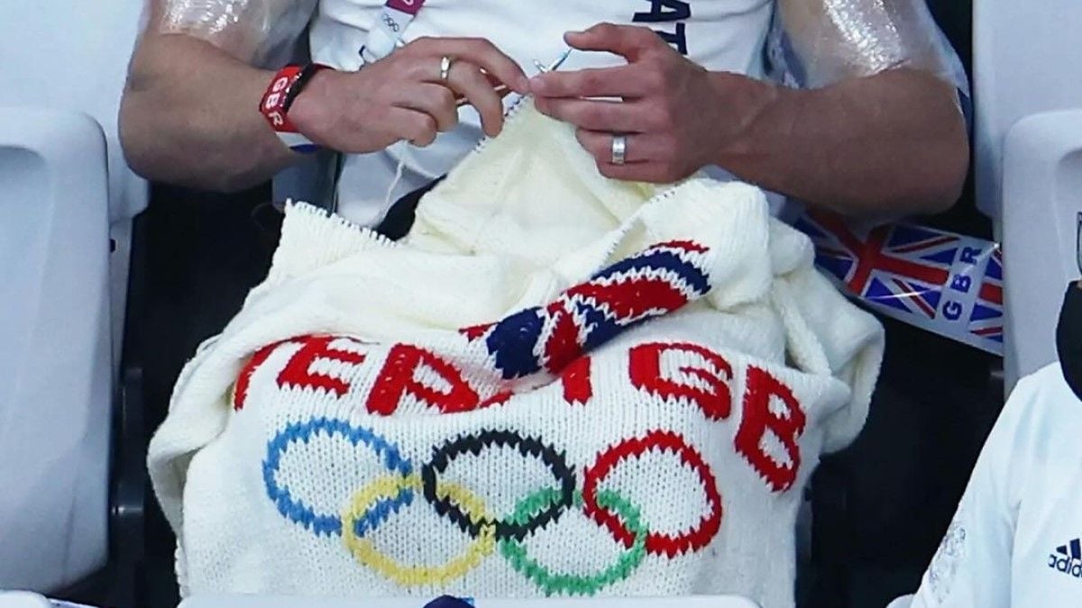 À 30 ans, ce champion olympique met fin à sa carrière sportive pour se consacrer... au tricot