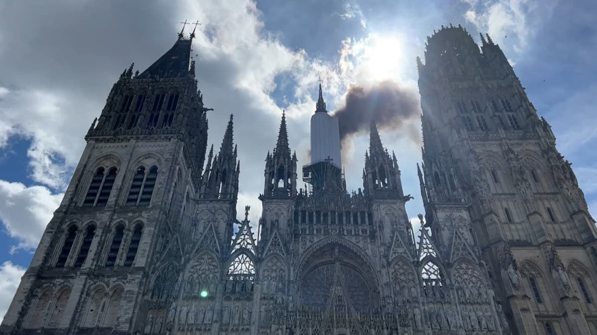 Incendie à la cathédrale de Rouen : qu'est-ce qui a déclenché le feu ?